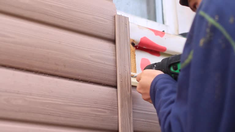 How To Choose The Right Materials for Your Siding Installation in 'Kahaluu, HI